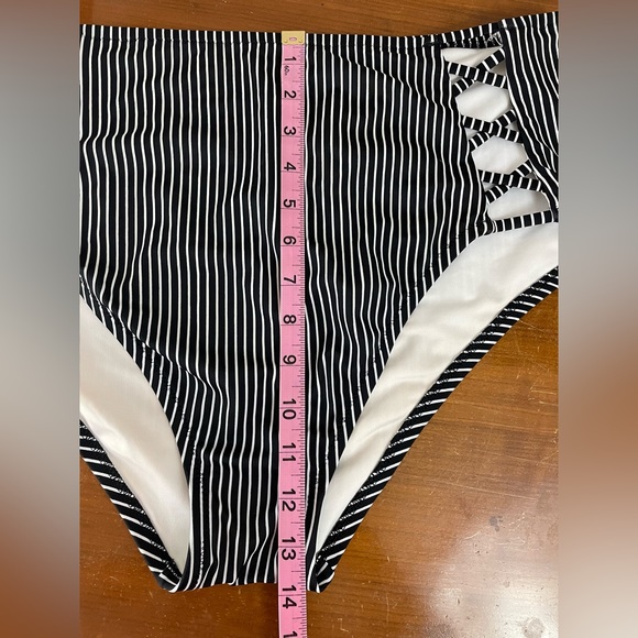 Shade & Shore full coverage bikini bottoms - Picture 3 of 4